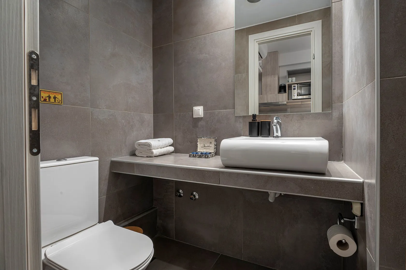 Tiara Holidays - Dandelion Premium Suites - Junior Suite with Balcony - bathroom